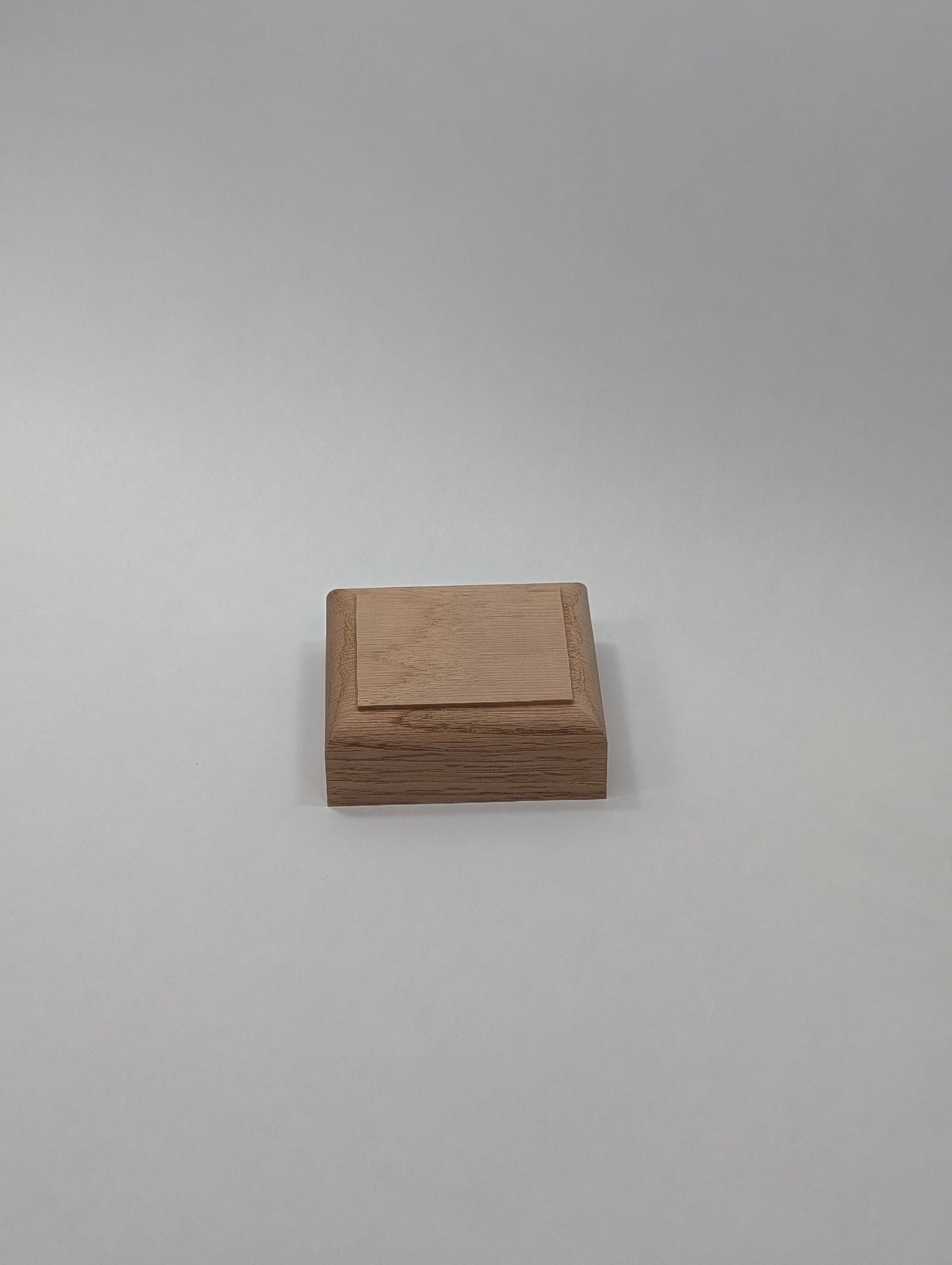 Red Oak Chunky Coaster Set of 4, Classic rounded edge, Protect your furniture, look good!